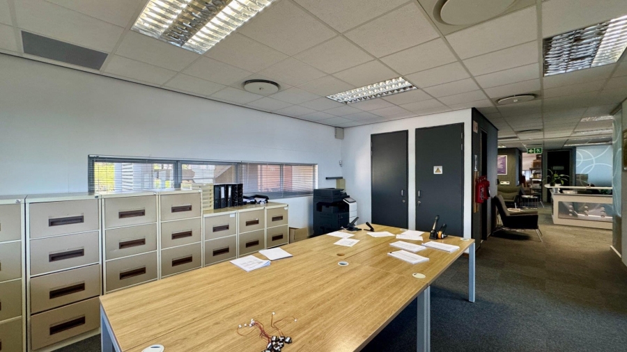 To Let Commercial Property for Rent in Umhlanga Ridge KwaZulu-Natal