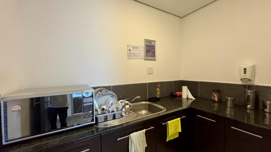 To Let Commercial Property for Rent in Umhlanga Ridge KwaZulu-Natal