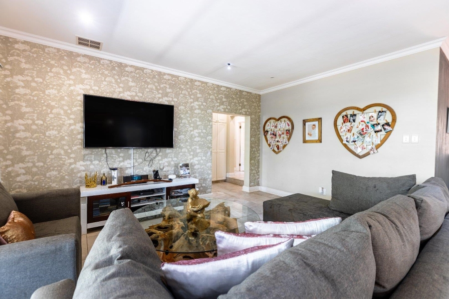 4 Bedroom Property for Sale in Mount Edgecombe Country Estate KwaZulu-Natal