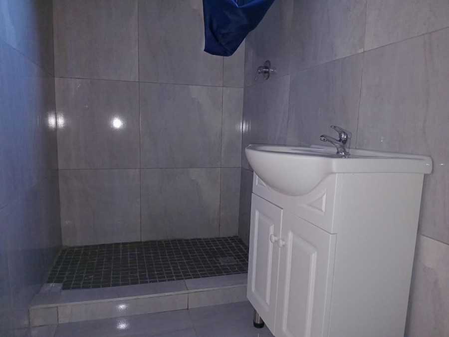 1 Bedroom Property for Sale in Meer En See KwaZulu-Natal
