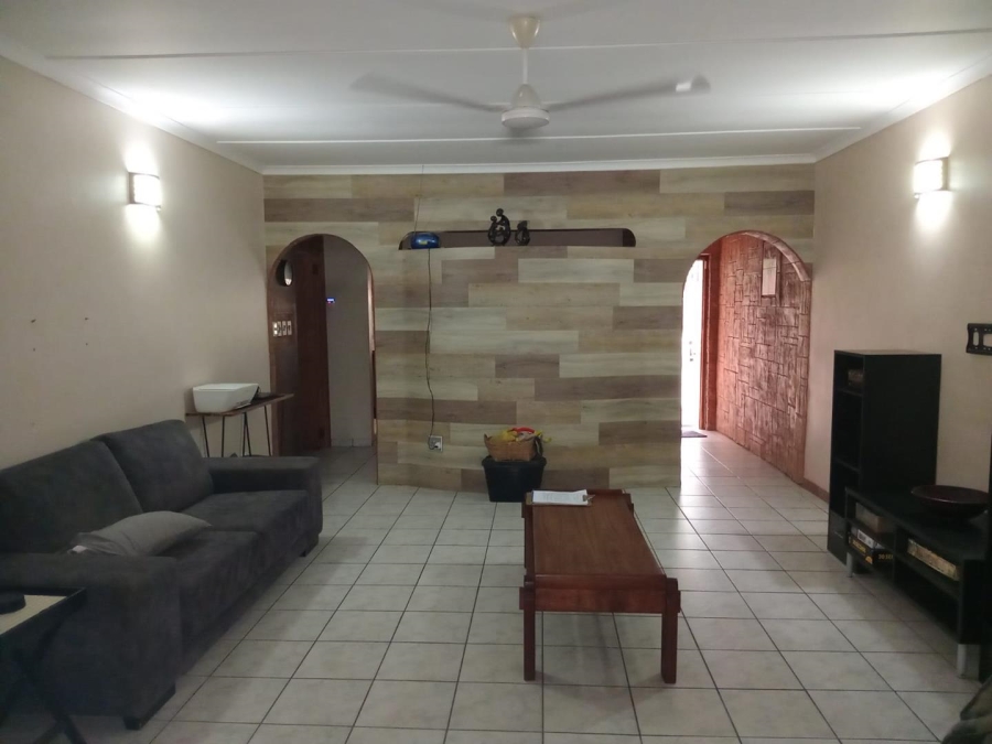 4 Bedroom Property for Sale in Veld En Vlei KwaZulu-Natal