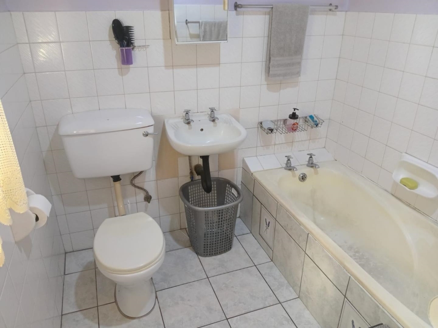 4 Bedroom Property for Sale in Veld En Vlei KwaZulu-Natal