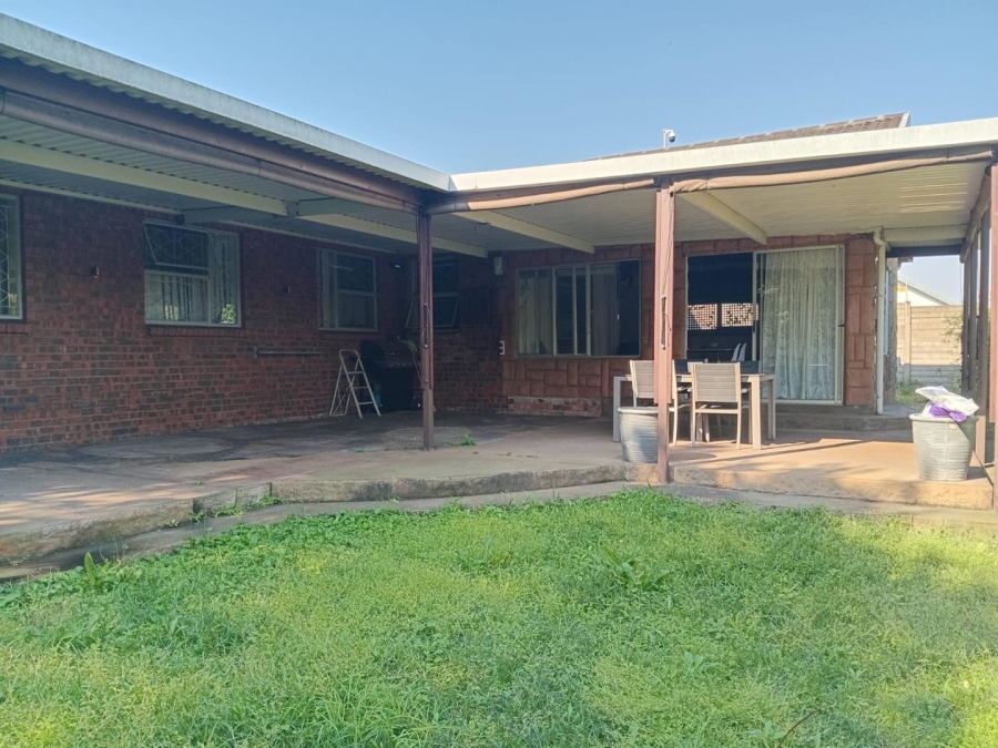 4 Bedroom Property for Sale in Veld En Vlei KwaZulu-Natal