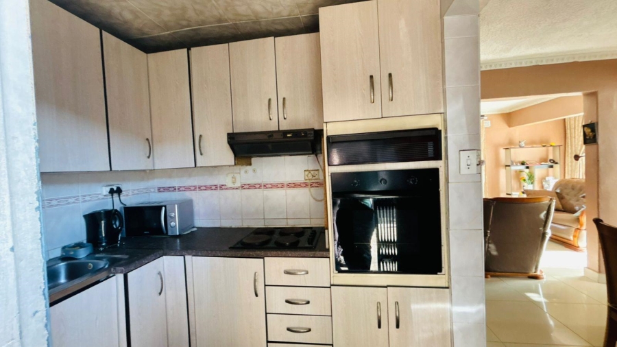 4 Bedroom Property for Sale in Newlands West KwaZulu-Natal