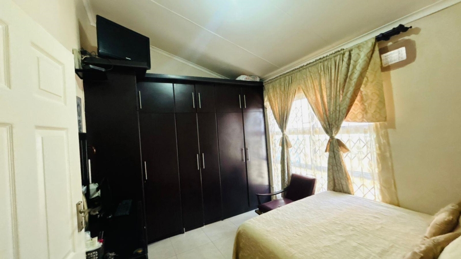 4 Bedroom Property for Sale in Newlands West KwaZulu-Natal