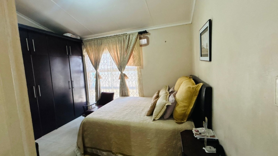 4 Bedroom Property for Sale in Newlands West KwaZulu-Natal