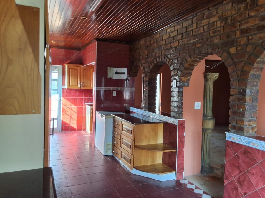 5 Bedroom Property for Sale in Veld En Vlei KwaZulu-Natal