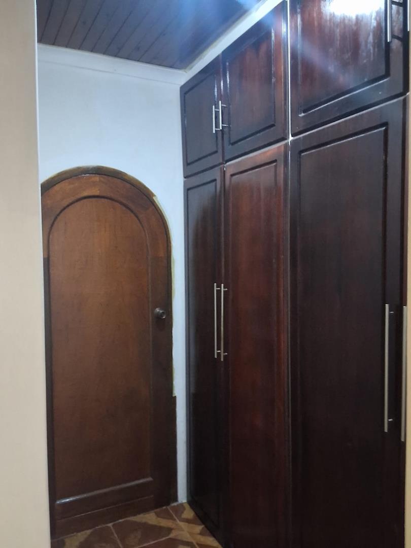 5 Bedroom Property for Sale in Veld En Vlei KwaZulu-Natal