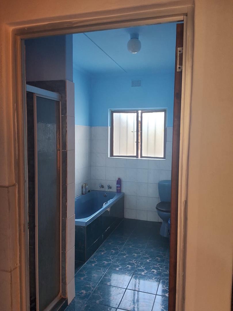 5 Bedroom Property for Sale in Veld En Vlei KwaZulu-Natal