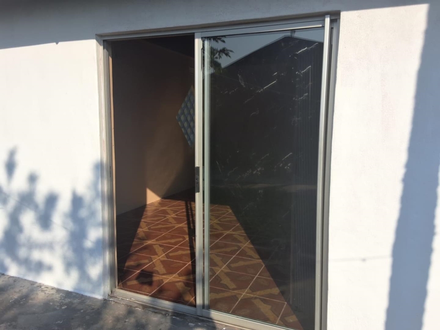 5 Bedroom Property for Sale in Veld En Vlei KwaZulu-Natal