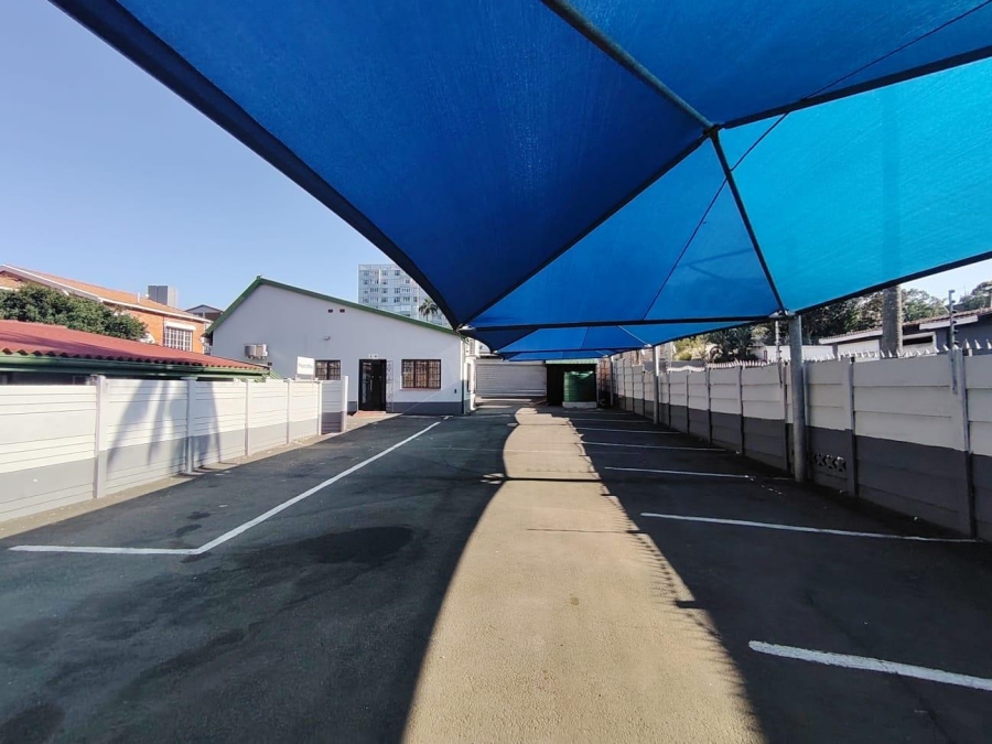 To Let Commercial Property for Rent in Essenwood KwaZulu-Natal
