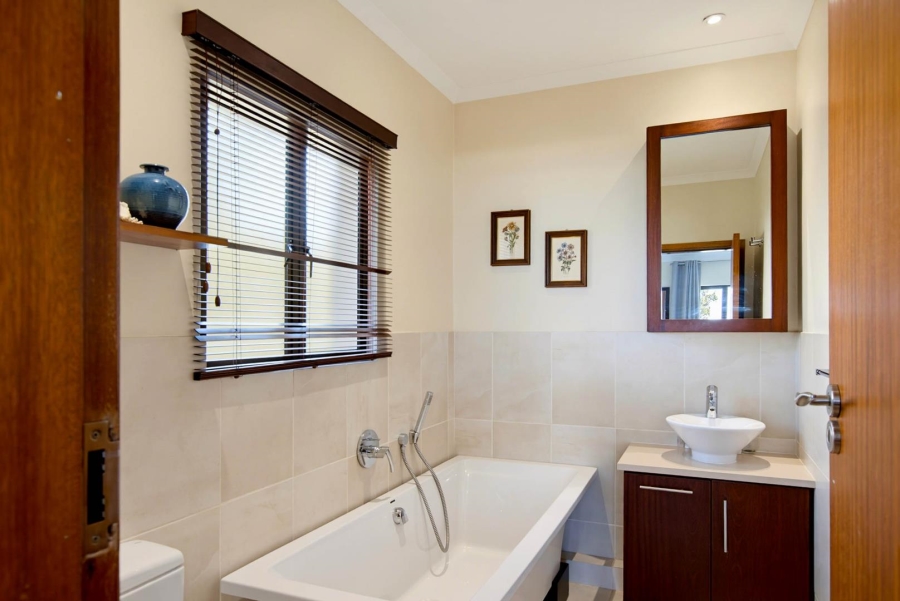 5 Bedroom Property for Sale in Umhlanga KwaZulu-Natal