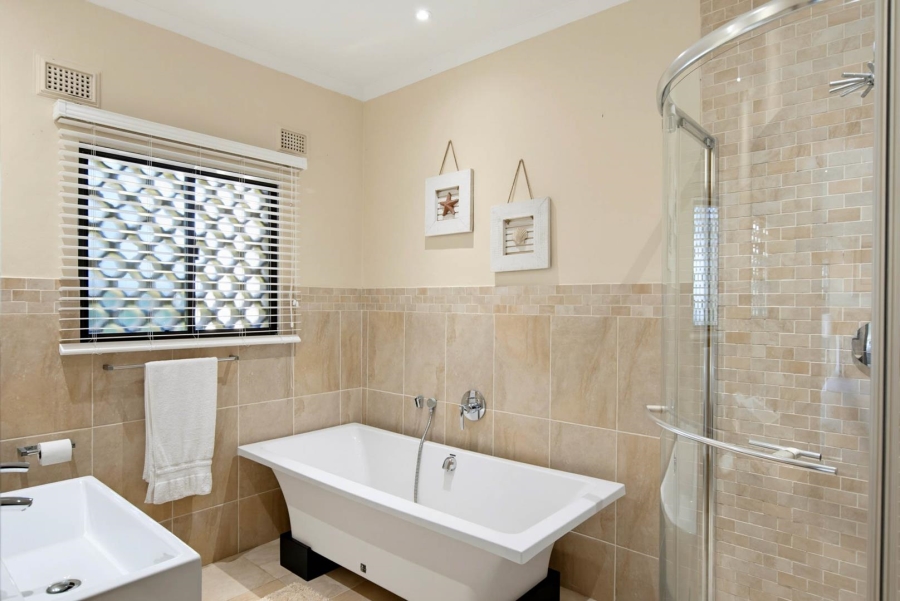 5 Bedroom Property for Sale in Umhlanga KwaZulu-Natal