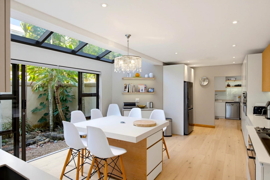 5 Bedroom Property for Sale in Umhlanga KwaZulu-Natal