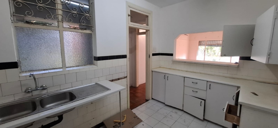 1 Bedroom Property for Sale in Essenwood KwaZulu-Natal