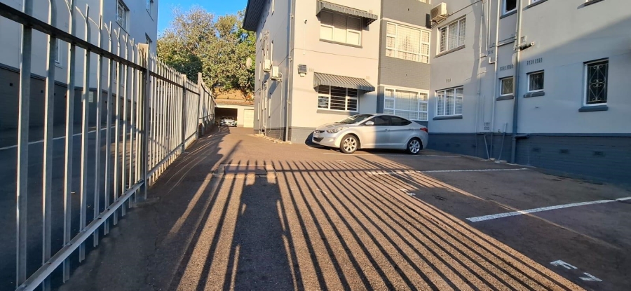 1 Bedroom Property for Sale in Essenwood KwaZulu-Natal