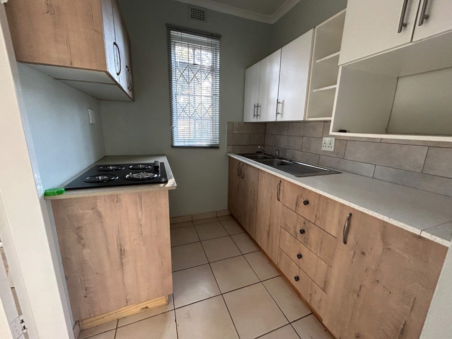 To Let 1 Bedroom Property for Rent in Crestholme KwaZulu-Natal
