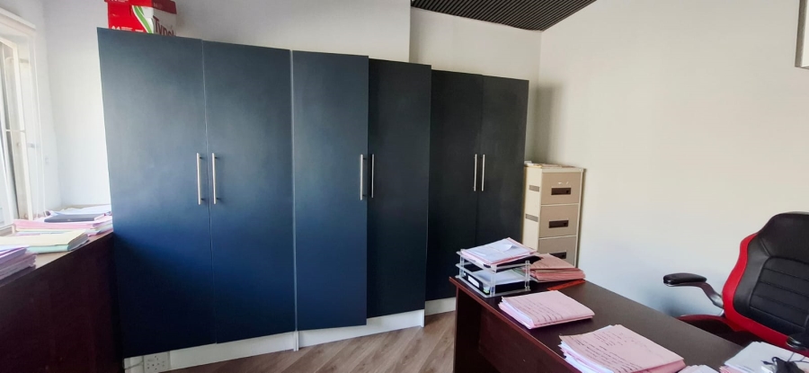 To Let Commercial Property for Rent in Berea KwaZulu-Natal