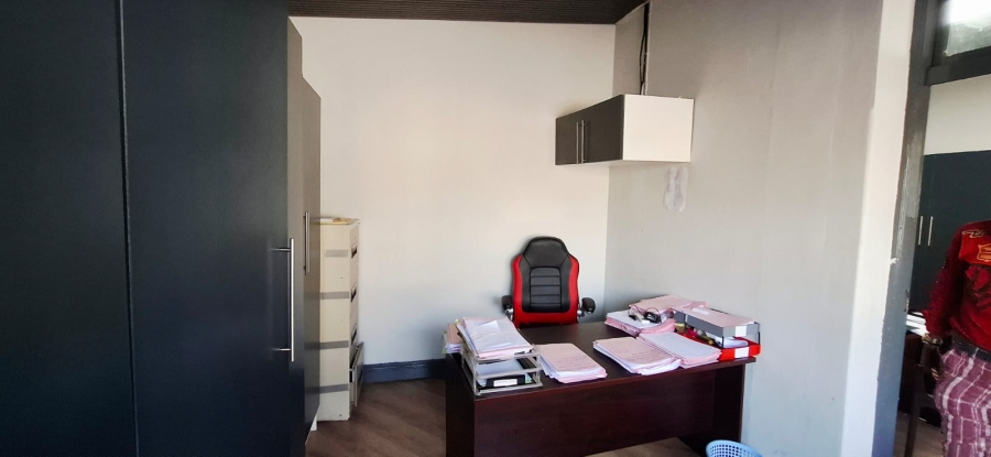 To Let Commercial Property for Rent in Berea KwaZulu-Natal