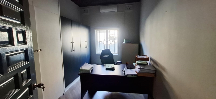 To Let Commercial Property for Rent in Berea KwaZulu-Natal