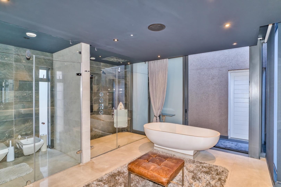 5 Bedroom Property for Sale in Umhlanga KwaZulu-Natal