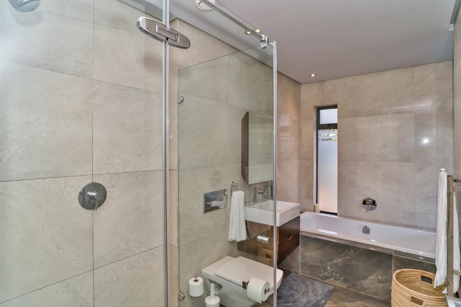 5 Bedroom Property for Sale in Umhlanga KwaZulu-Natal
