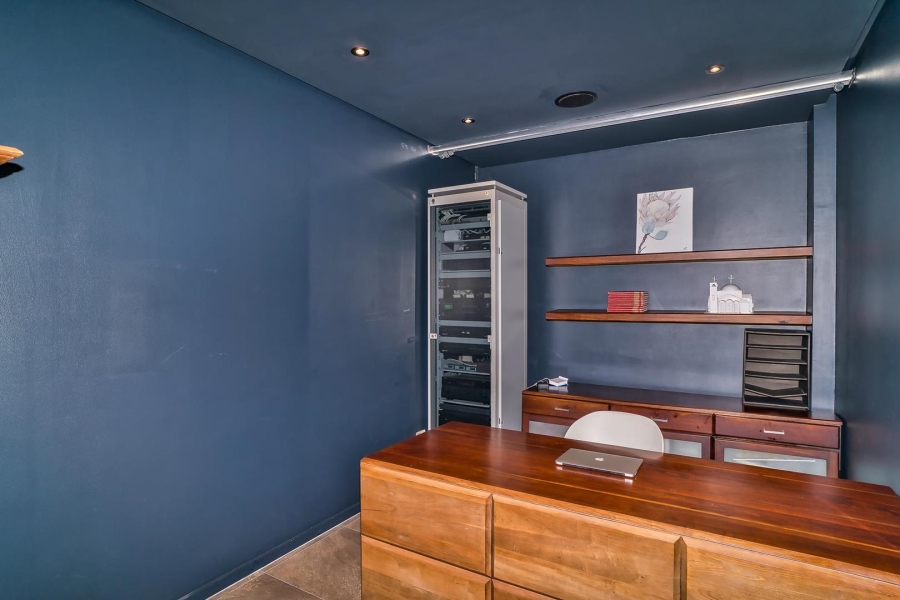 5 Bedroom Property for Sale in Umhlanga KwaZulu-Natal