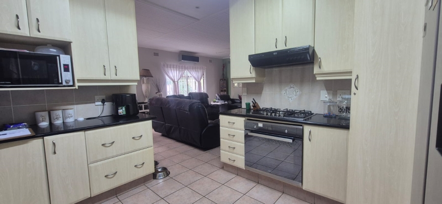 4 Bedroom Property for Sale in Glenmore KwaZulu-Natal