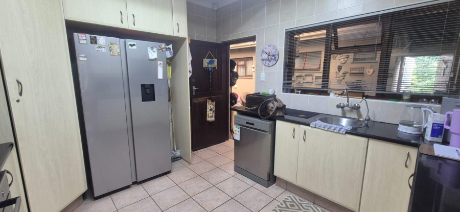 4 Bedroom Property for Sale in Glenmore KwaZulu-Natal
