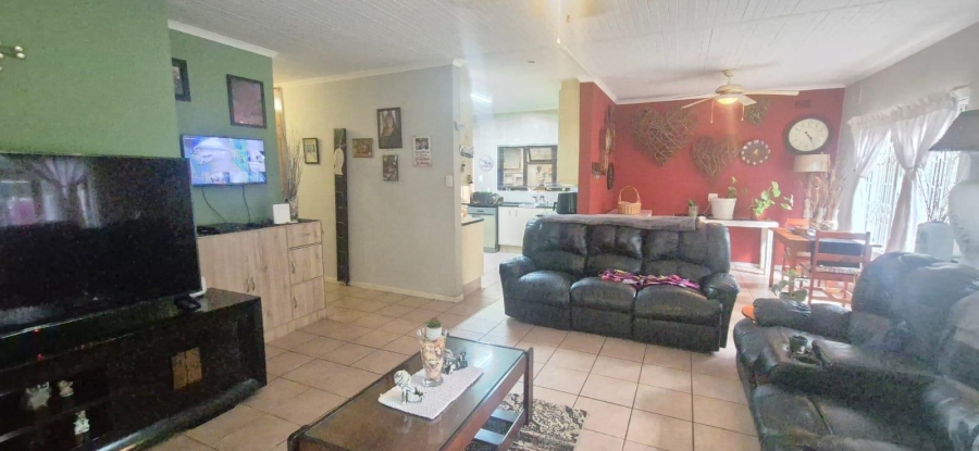 4 Bedroom Property for Sale in Glenmore KwaZulu-Natal