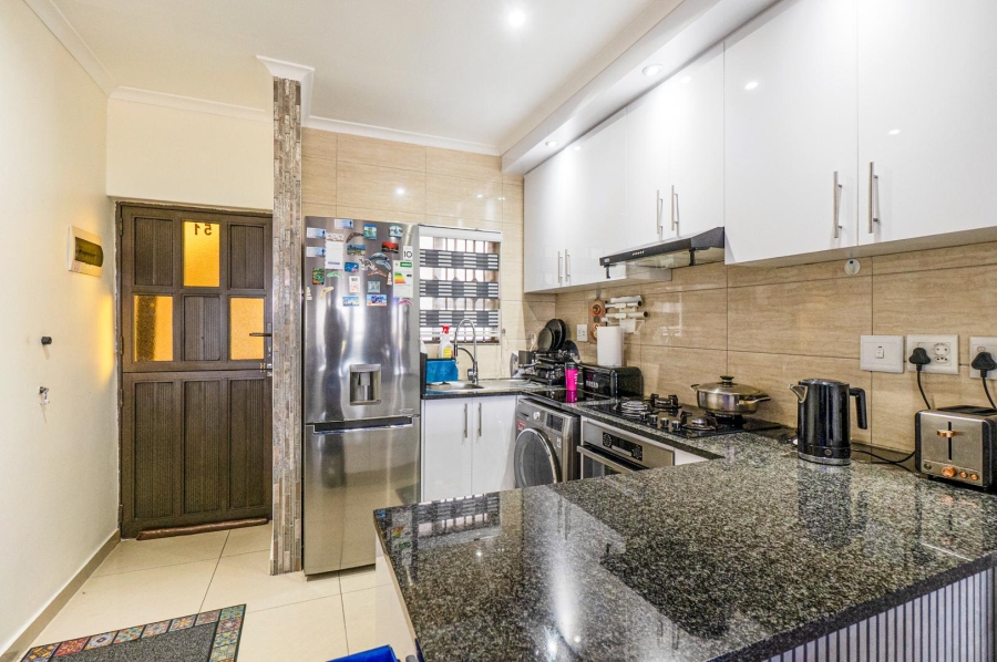 2 Bedroom Property for Sale in Amanzimtoti KwaZulu-Natal