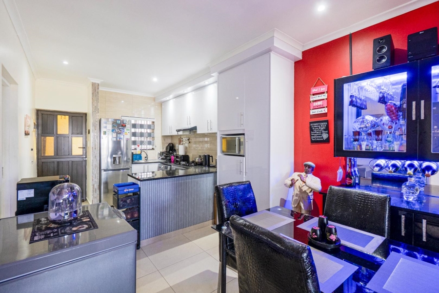 2 Bedroom Property for Sale in Amanzimtoti KwaZulu-Natal
