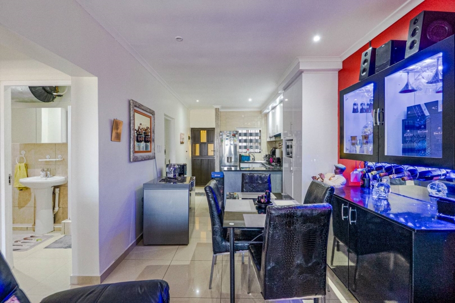 2 Bedroom Property for Sale in Amanzimtoti KwaZulu-Natal