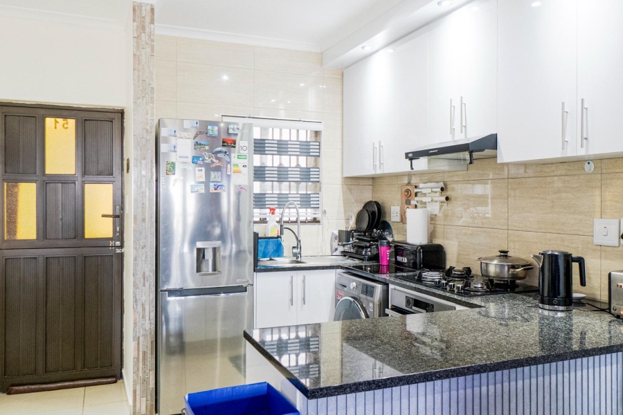 2 Bedroom Property for Sale in Amanzimtoti KwaZulu-Natal