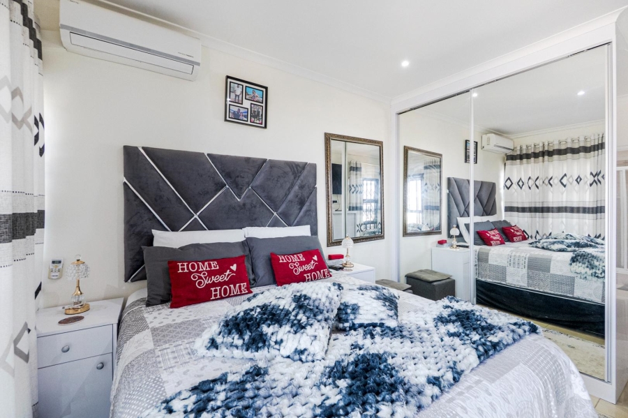 2 Bedroom Property for Sale in Amanzimtoti KwaZulu-Natal
