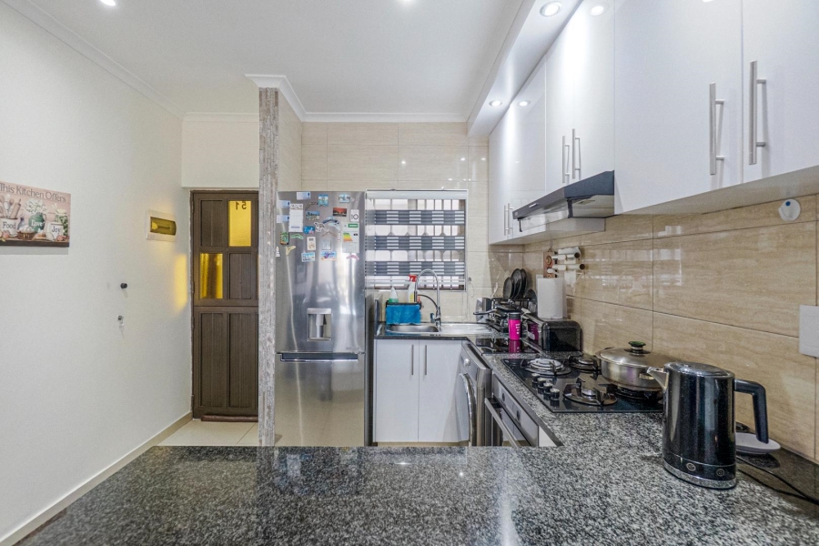 2 Bedroom Property for Sale in Amanzimtoti KwaZulu-Natal