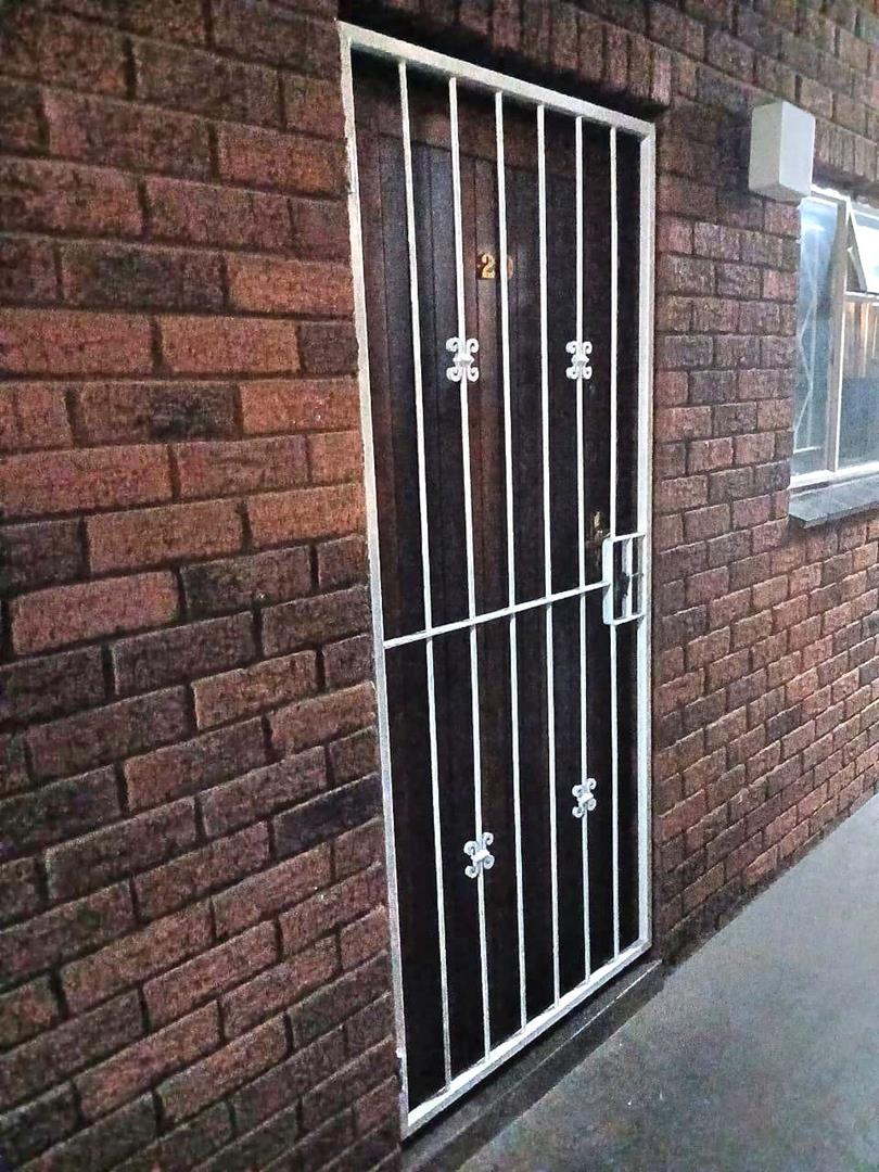 2 Bedroom Property for Sale in Scottsville KwaZulu-Natal