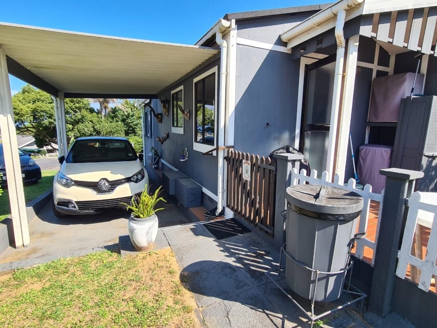 2 Bedroom Property for Sale in Hibberdene KwaZulu-Natal