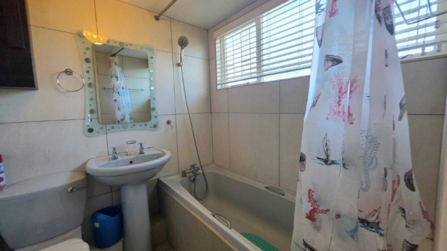2 Bedroom Property for Sale in Umhlanga KwaZulu-Natal