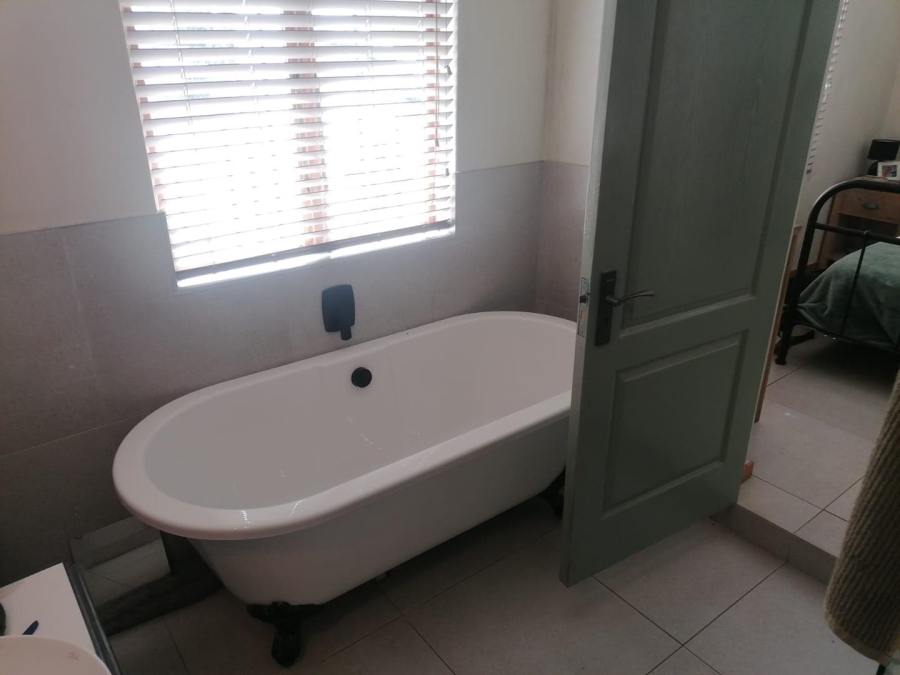 6 Bedroom Property for Sale in Drummond KwaZulu-Natal