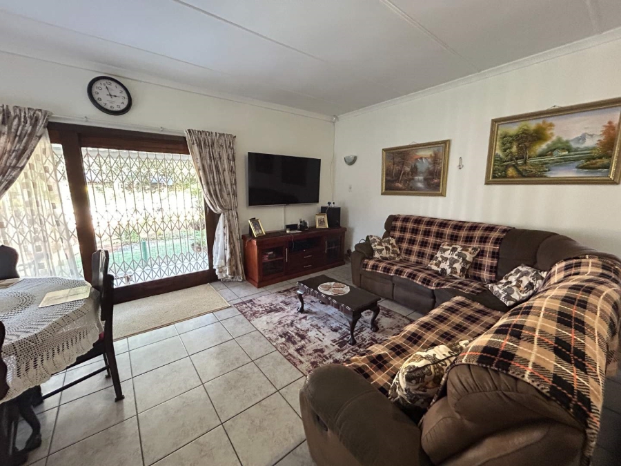 5 Bedroom Property for Sale in Gillitts KwaZulu-Natal