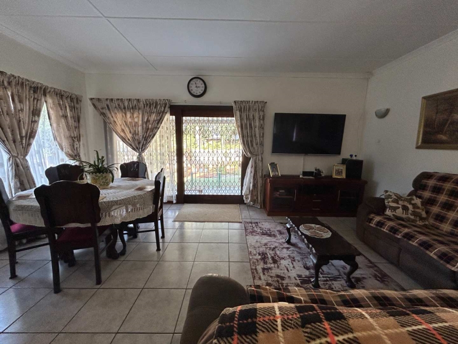 5 Bedroom Property for Sale in Gillitts KwaZulu-Natal