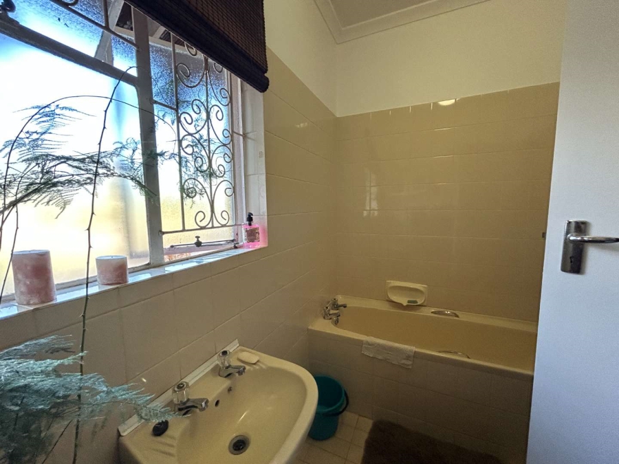 5 Bedroom Property for Sale in Gillitts KwaZulu-Natal