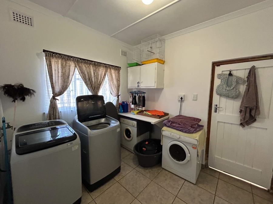 5 Bedroom Property for Sale in Gillitts KwaZulu-Natal