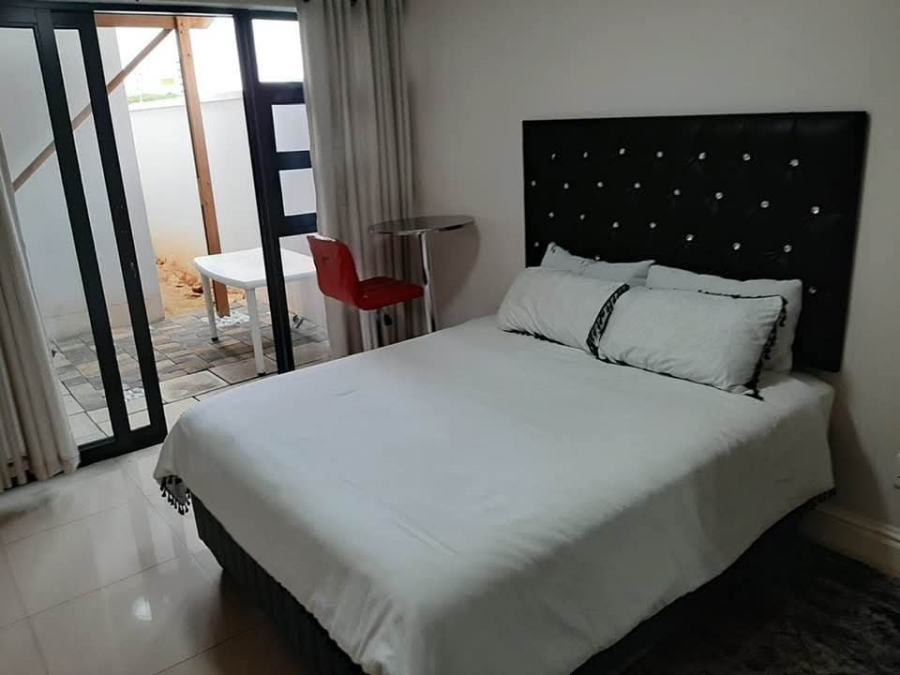 To Let 2 Bedroom Property for Rent in La Mercy KwaZulu-Natal