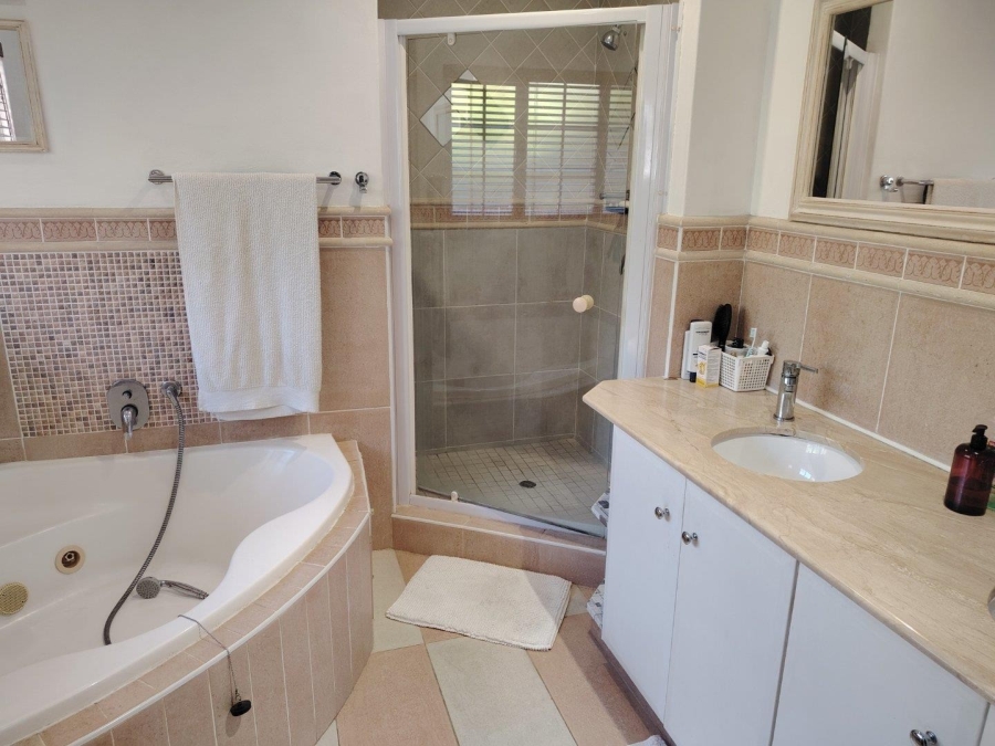 4 Bedroom Property for Sale in Mount Edgecombe Country Estate KwaZulu-Natal