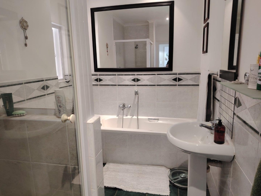 4 Bedroom Property for Sale in Mount Edgecombe Country Estate KwaZulu-Natal