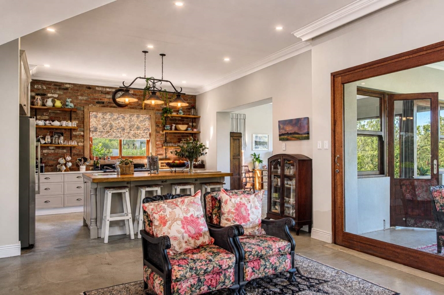 5 Bedroom Property for Sale in Cotswold Downs Estates KwaZulu-Natal