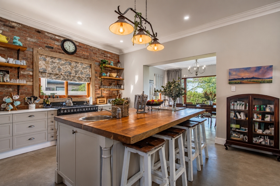 5 Bedroom Property for Sale in Cotswold Downs Estates KwaZulu-Natal