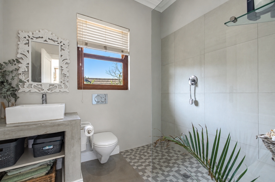 5 Bedroom Property for Sale in Cotswold Downs Estates KwaZulu-Natal